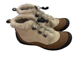 Privo by Clarks women's winter boots size 6